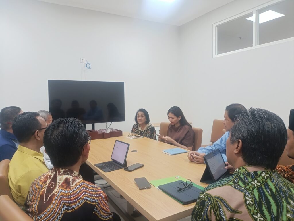 Kunjungan Yayasan Badan Wakaf Sultan Agung (YBW-SA) ke RS Samsoe Hidajat Semarang