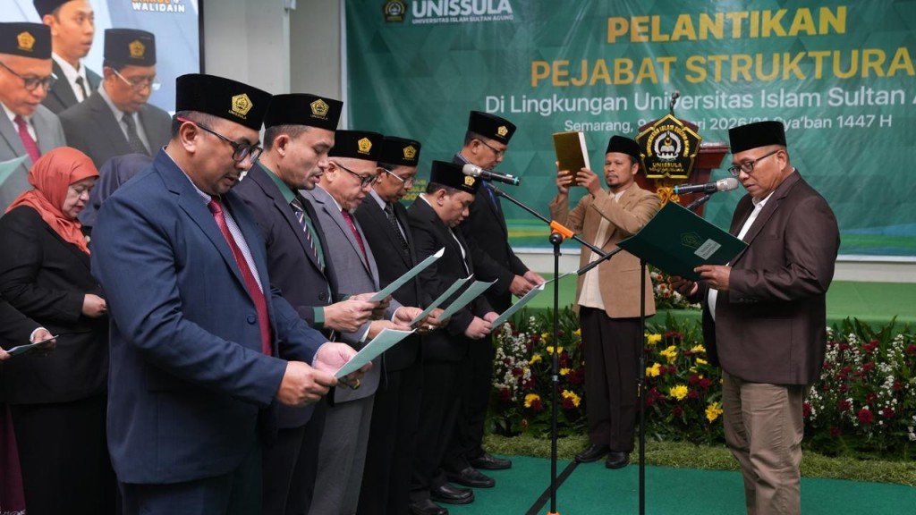Rektor Unissula Lantik 11 Pejabat Struktural Baru, Tekankan Kepemimpinan Amanah