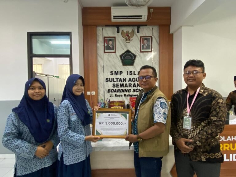 Santri SMP Islam Sultan Agung 4 Galang Dana Rp3 Juta untuk Korban Gempa NTT