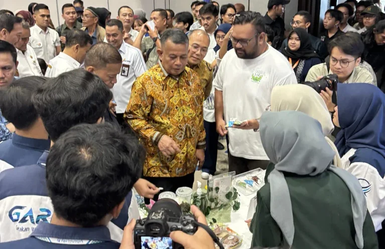 Mahasiswa UNISSULA Pamerkan Produk Kreatif di Bursa Wirausaha Unggulan Jawa Tengah